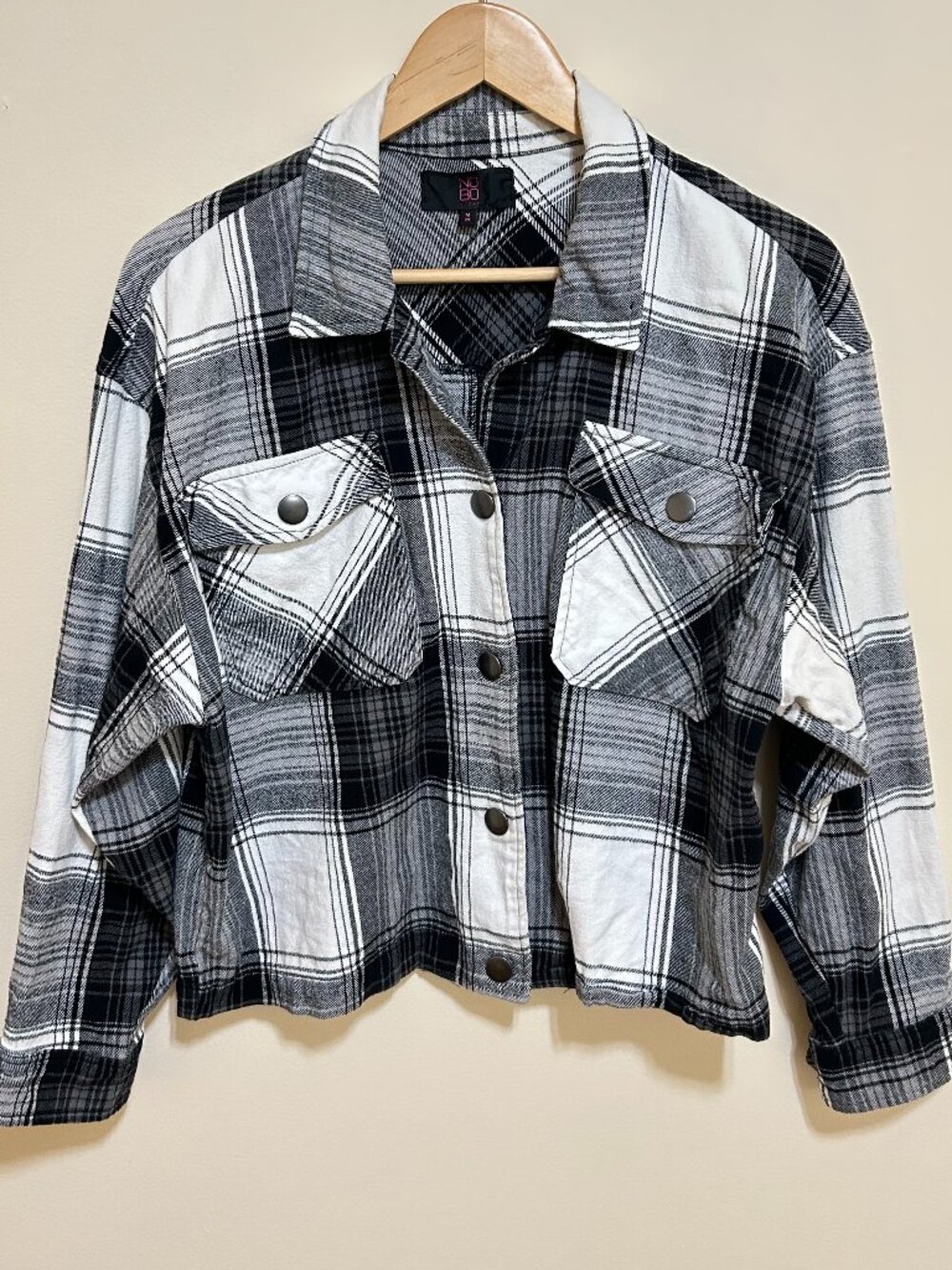 NO BO Cropped Snap Down Plaid Overshirt Black & White Size M